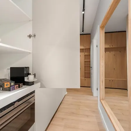 Cozy Nest In The Heart Of The شقة
